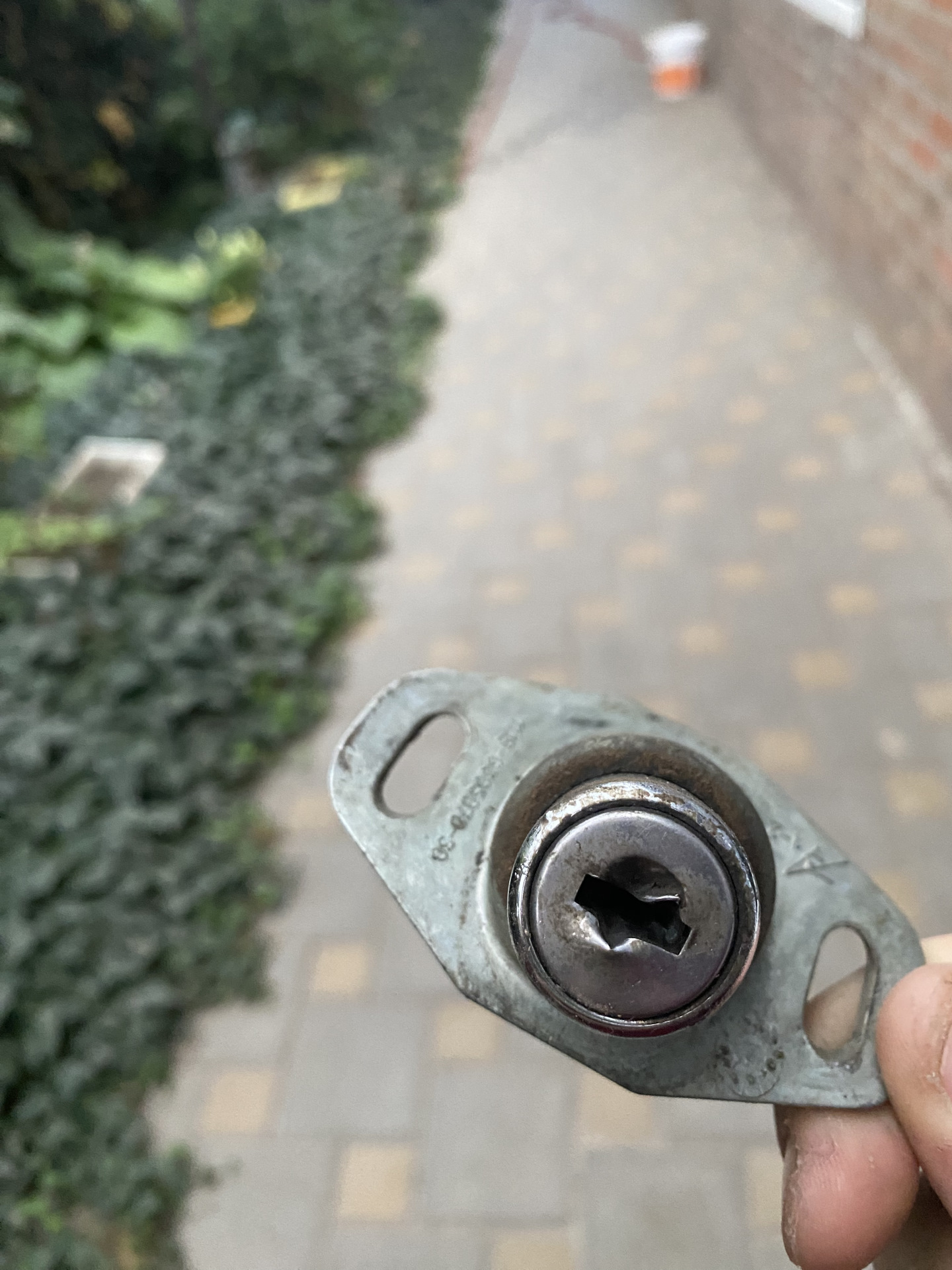 Vol.34 — Кнопка открывания багажника — LADA Калина хэтчбек, 1,6 л ...