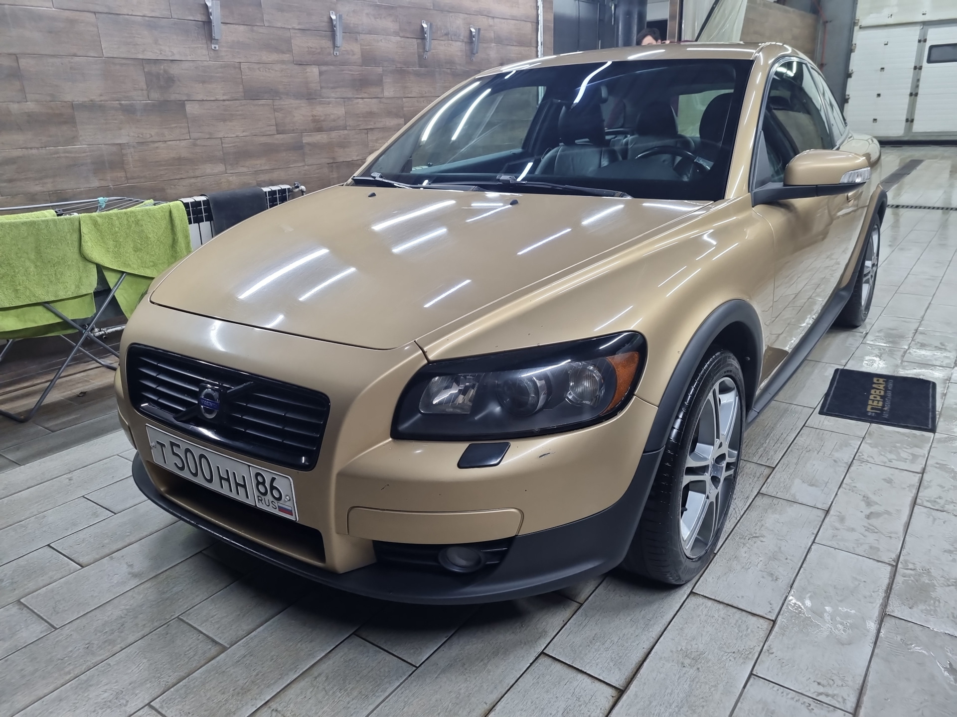 Золотая уехала в Сургут — Volvo C30, 2,5 л, 2008 года | продажа машины |  DRIVE2