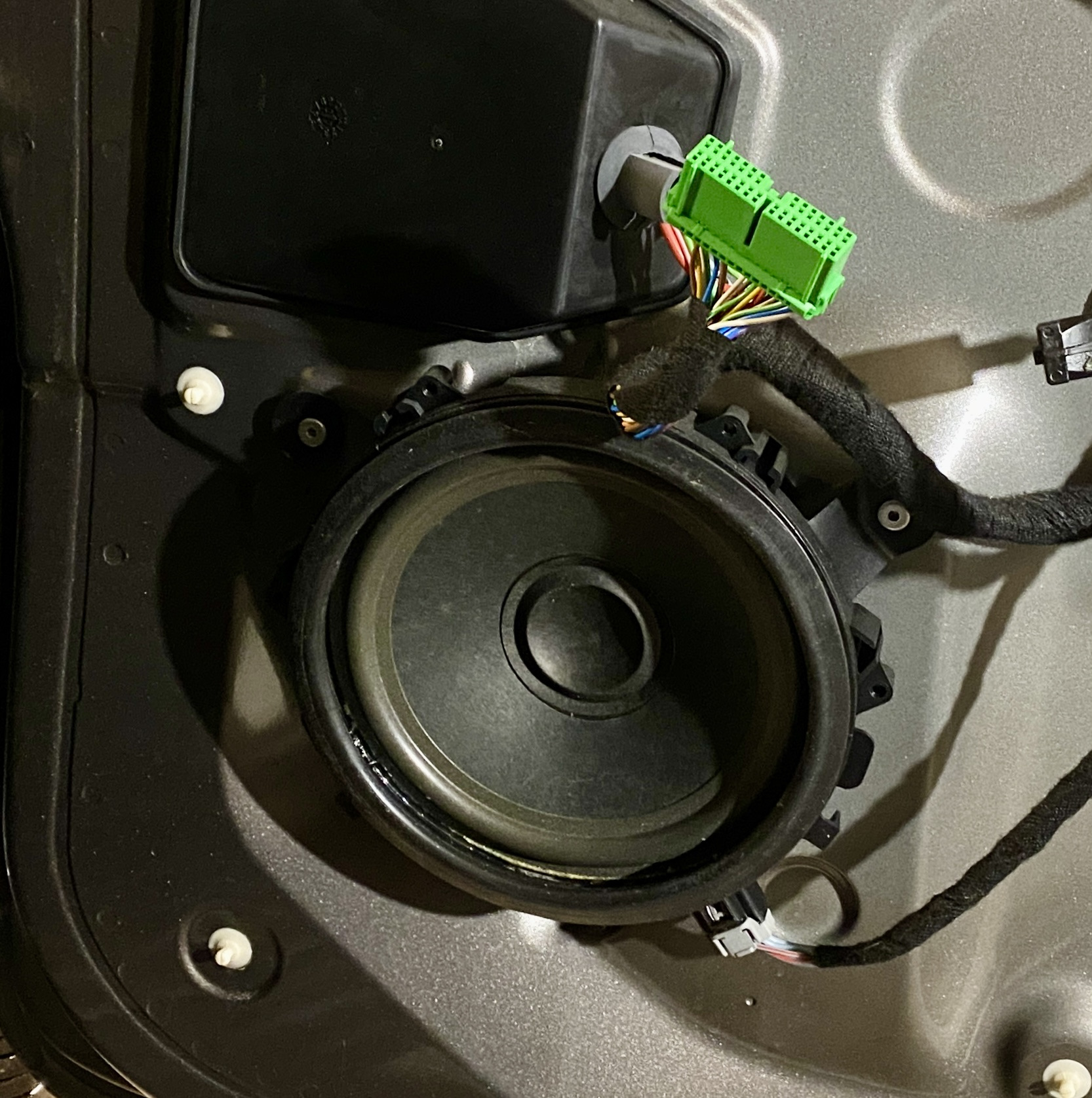 Ржавеют пороги дверей водителя и пассажира. — Volvo XC90 (1G), 2,4 л ...