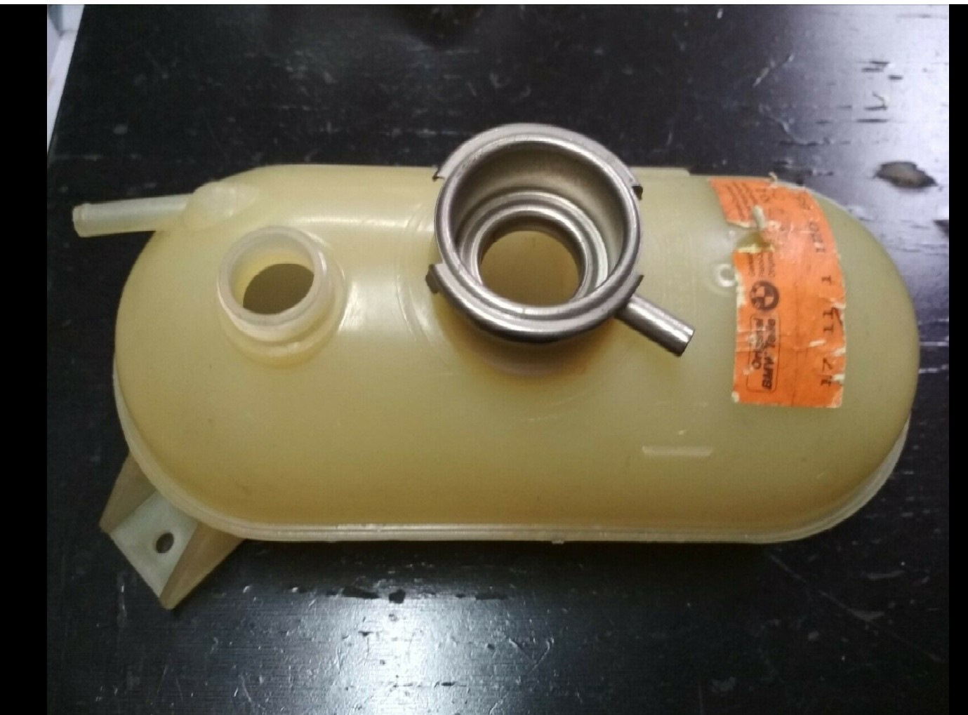 Очистка расширительного бачка. — BMW 7 series (E23), 3,5 л, 1985 года ...