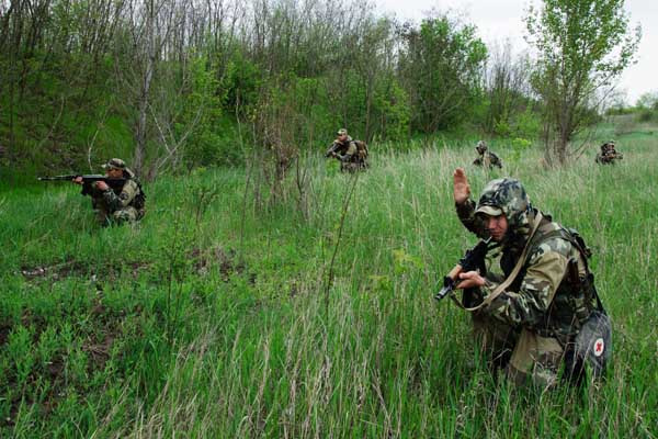 Действия поисковой группы. Дозорное отделение в разведке. Боевой разведывательный дозор. Поисковая разведка. Отделение в дозоре.