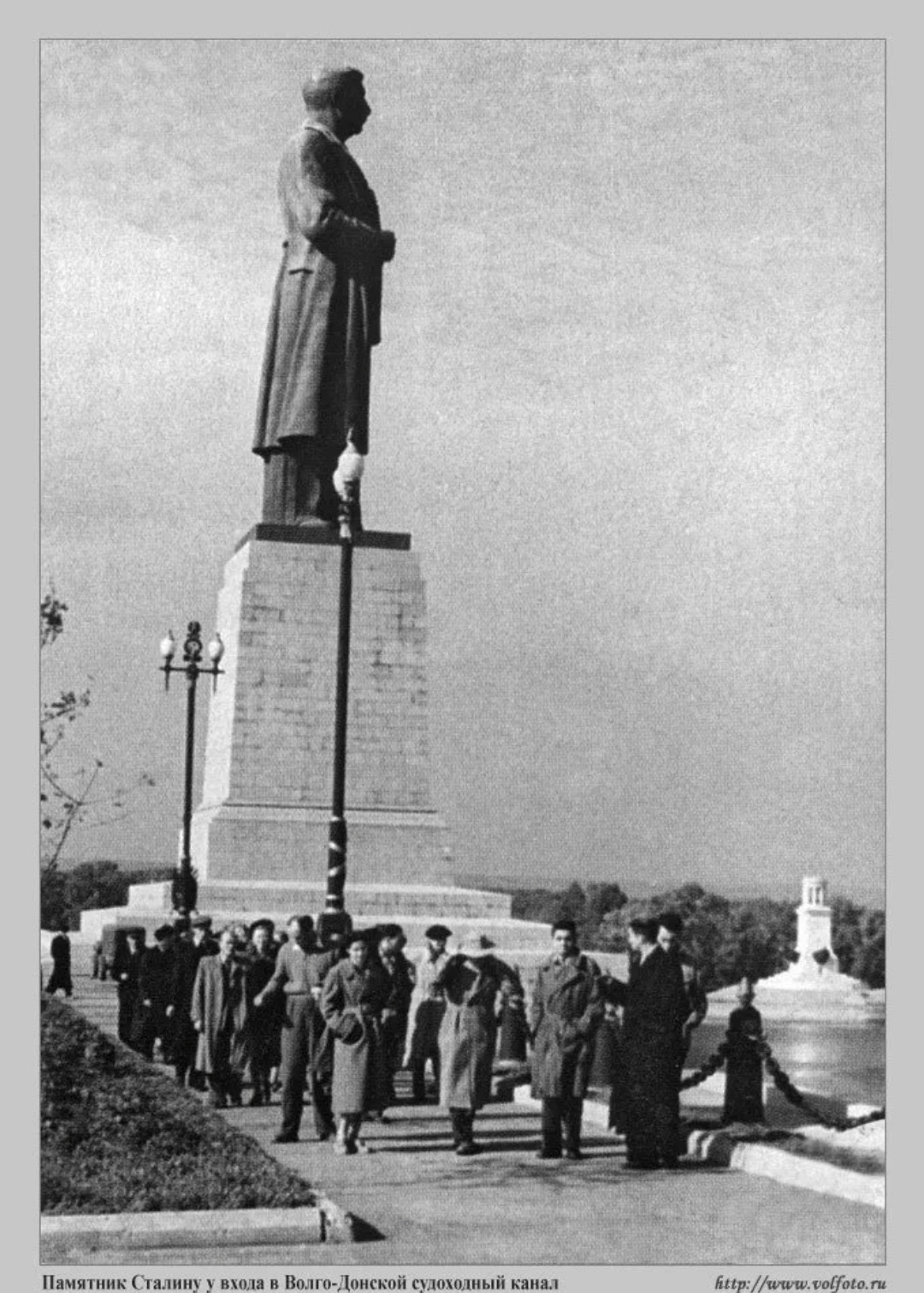 Памятник Сталину Волгоград Волго-Донской канал
