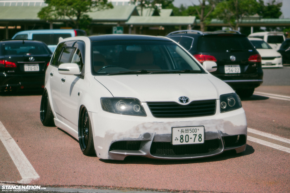 Toyota Corolla Fielder 2013 stance