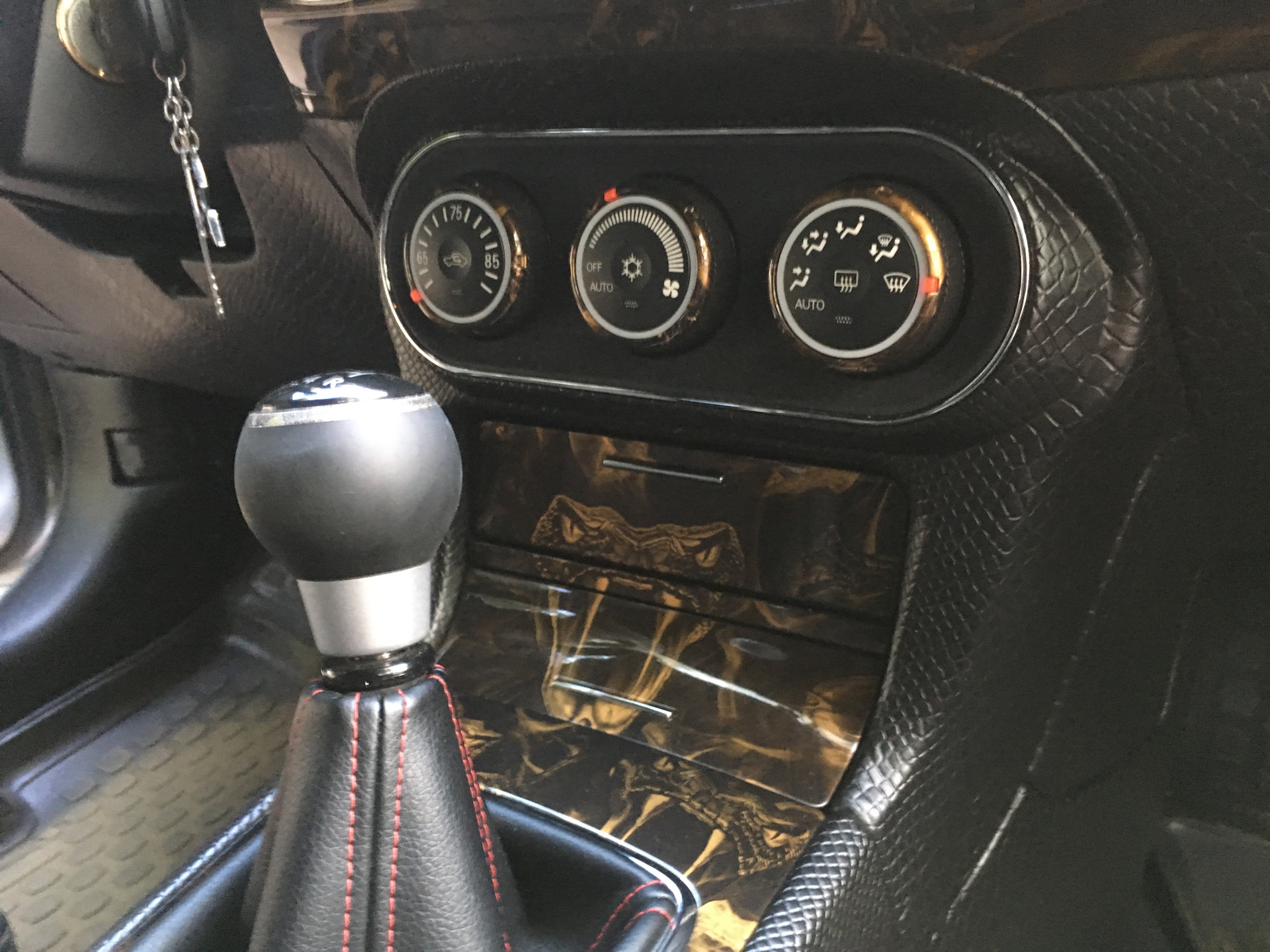 Ustanovil Konsol Klimata 2016 17my Mitsubishi Lancer 1 8 L 2008 Goda Na Drive2