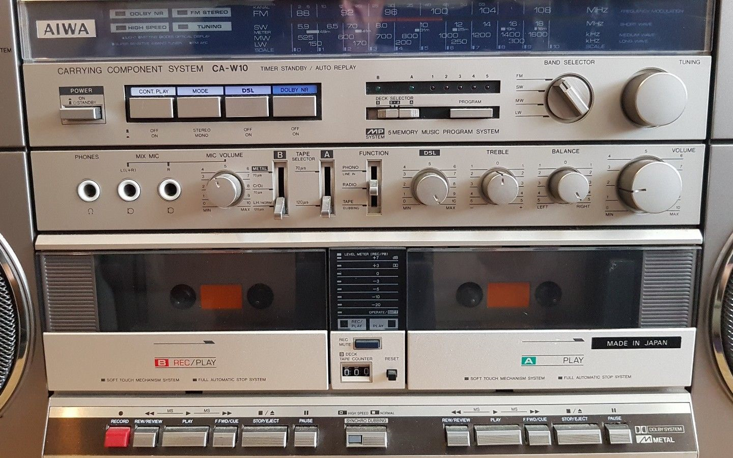 Stereo tunes. Aiwa CA w10. Aiwa CA-10. Aiwa CA-30. Aiwa 2.1.