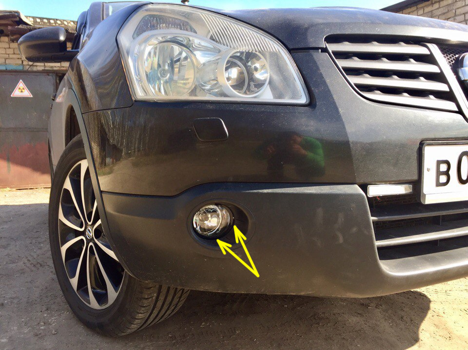 Замена передних и заднего противотуманок — Nissan Qashqai (1G), 1,6 л ...