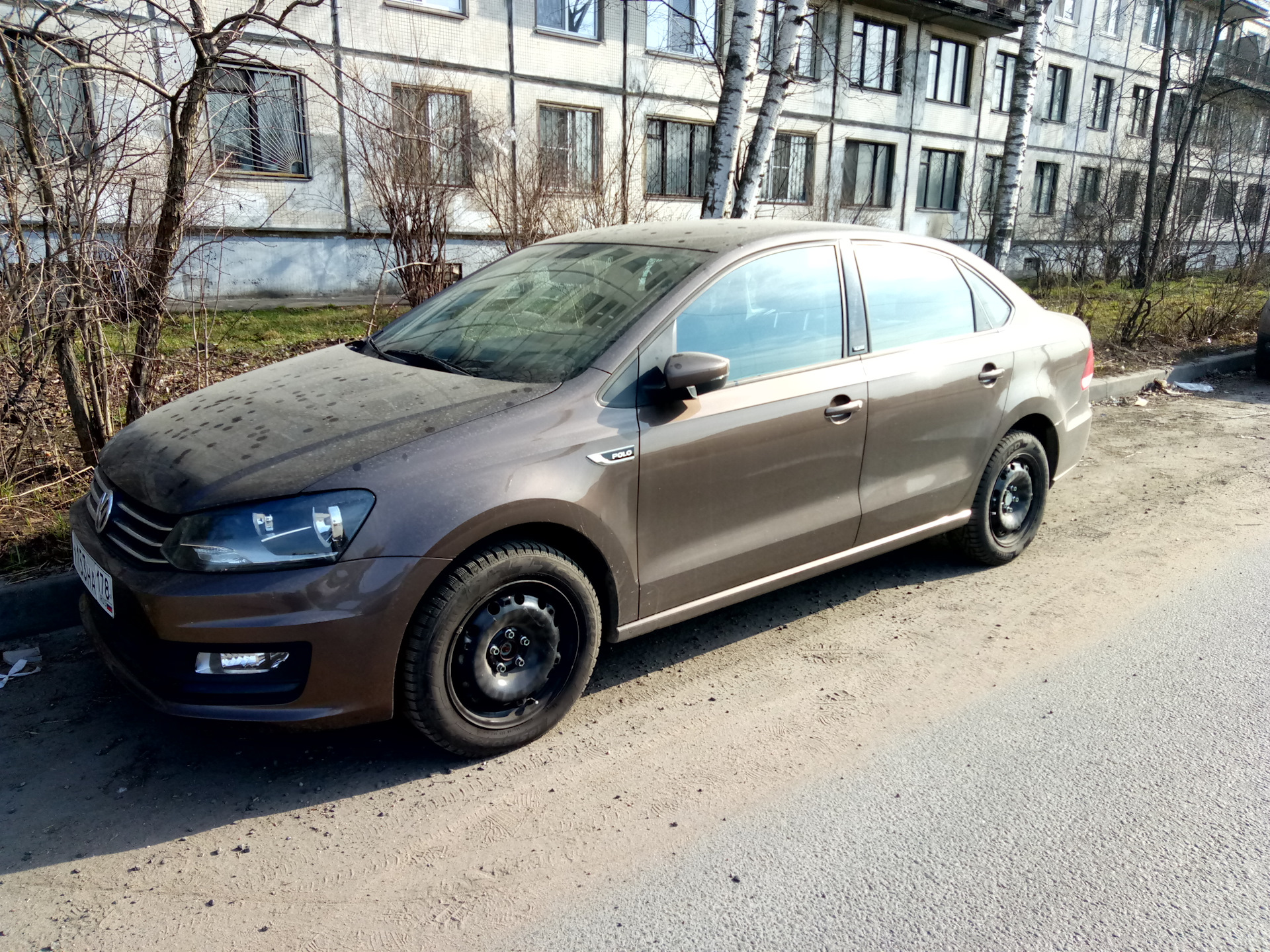 Украли колпаки!))) — Volkswagen Polo Sedan, 1,6 л, 2015 года | стайлинг |  DRIVE2