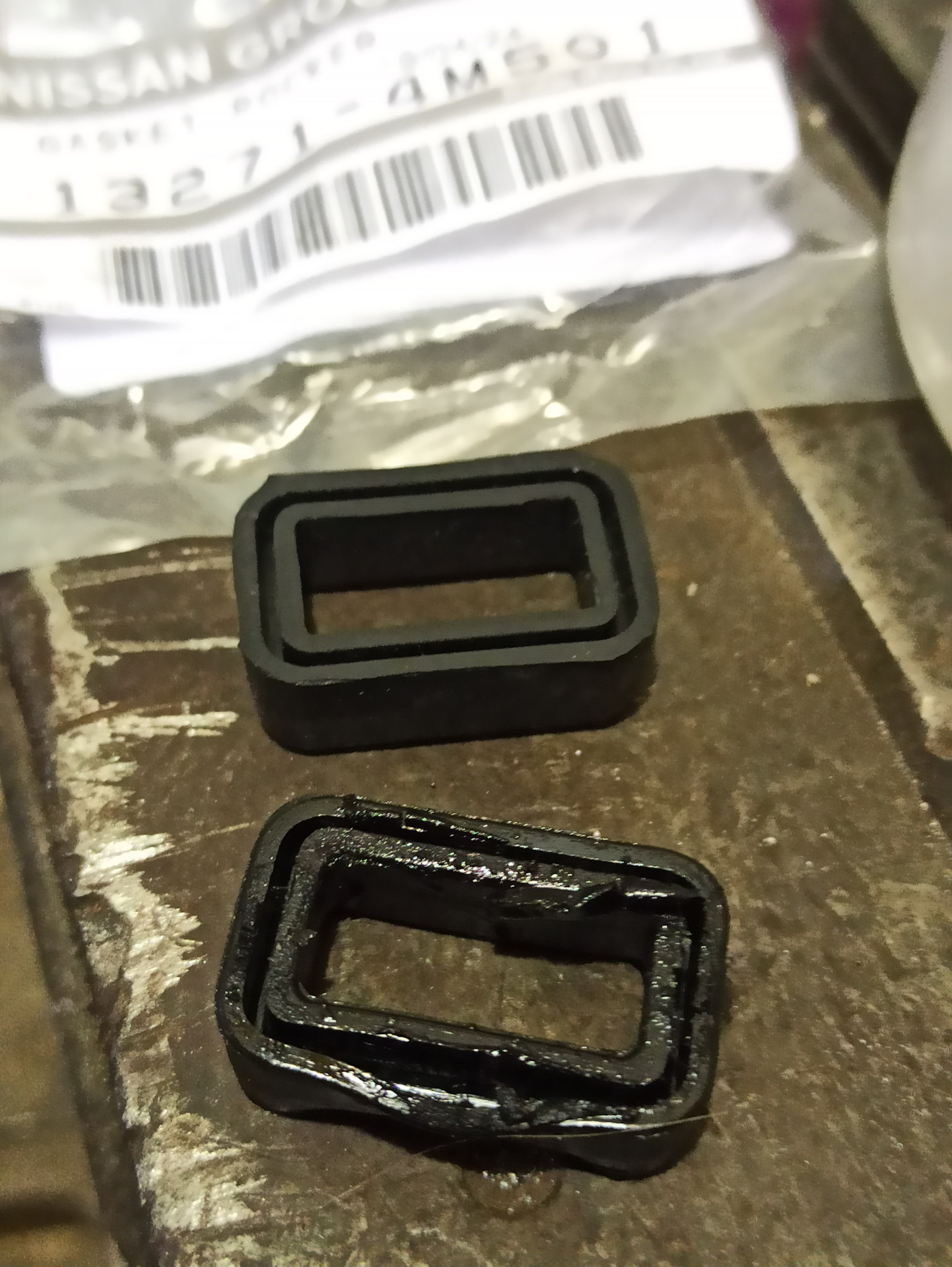 Масложор. Прокладка вентиляции картерных газов ga16de. Прокладка вентиляции картера. Прокладка вентиляции картера. Прокладка вентиляции картера.