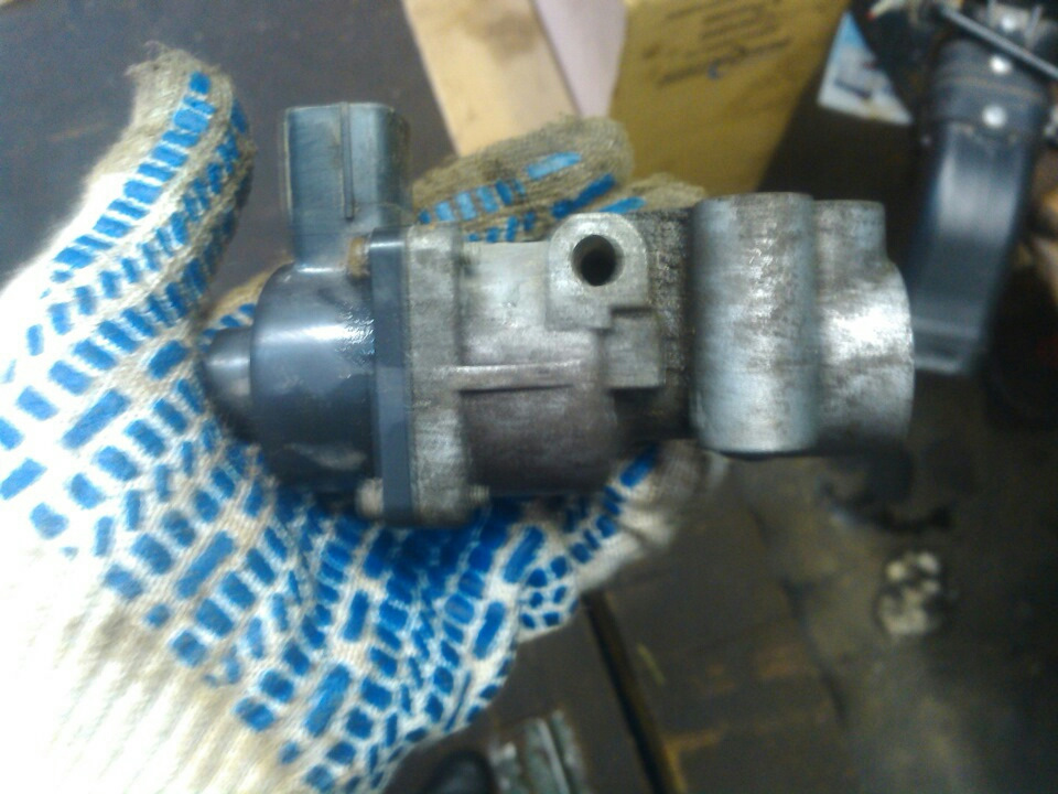 Плавают обороты холостого хода — Mitsubishi Outlander XL, 2,4 л, 2008 ...