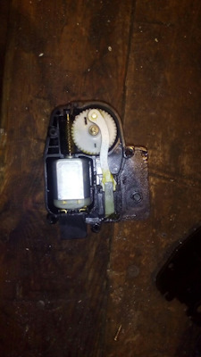 2d906e1s 240 Как открыть багажник ниссан альмера классик