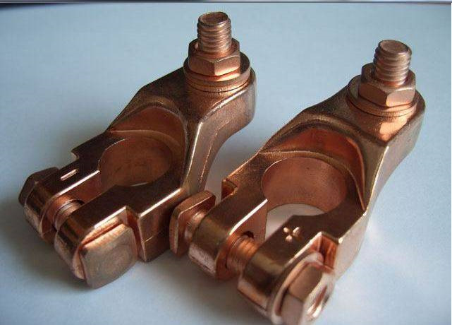 Замена клемм аккумулятора — Toyota RAV4 (I), 2 л, 1997 года ...