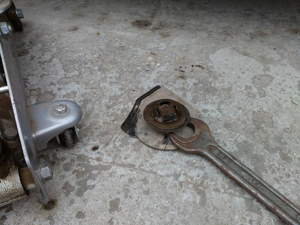 Проставки под домкрат — Skoda Octavia A5 Mk2, 1,8 л, 2012 года ...
