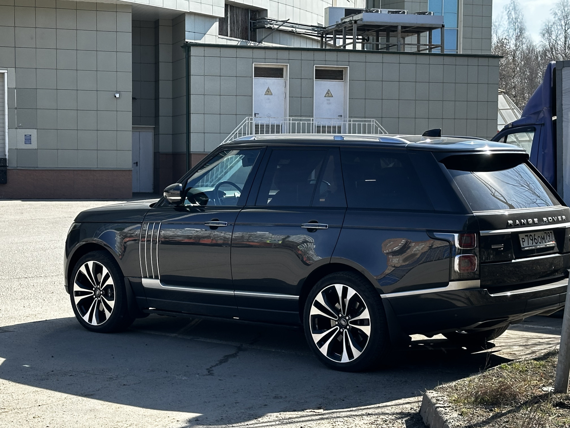 Купил друга своему RR — Land Rover Range Rover (4G), 5 л, 2014 года ...