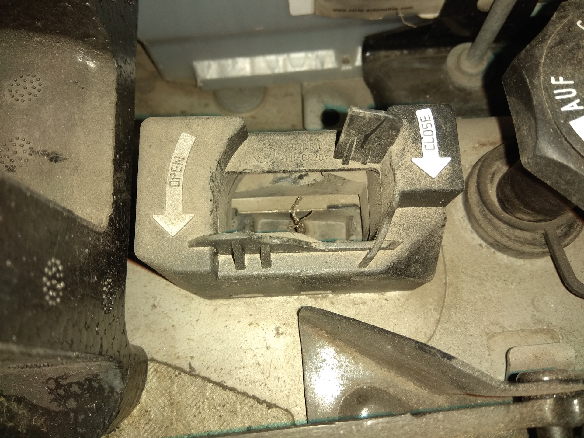 Ниша запасного колеса и подвесной… — BMW X3 (E83), 3 л, 2007 года ...