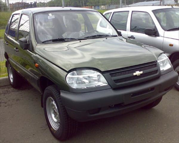 Chevrolet Niva хаки