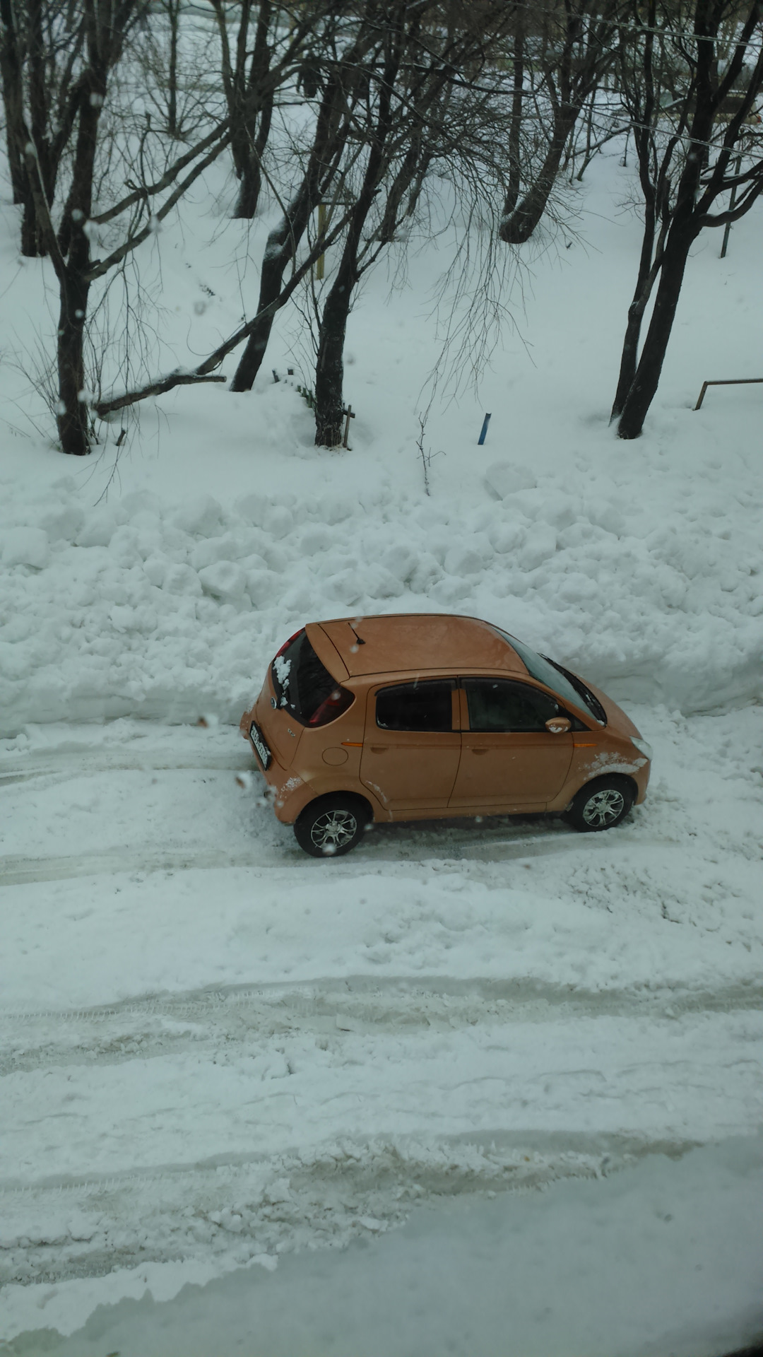 Как выехать с парковки, если снега на ней – в полколеса? — Mitsubishi  Lancer X, 2 л, 2007 года | видео | DRIVE2