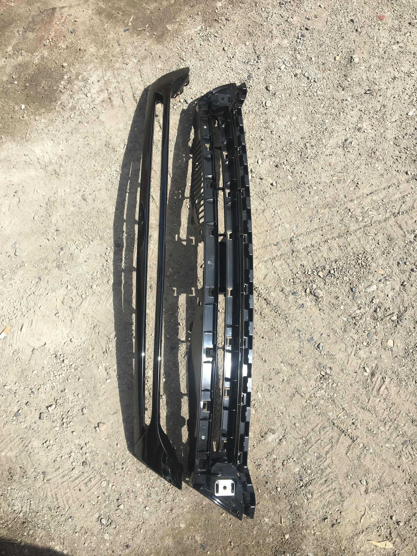 Решетка радиатора, и фальш решетка — Volkswagen Scirocco (3G), 1,4 л ...