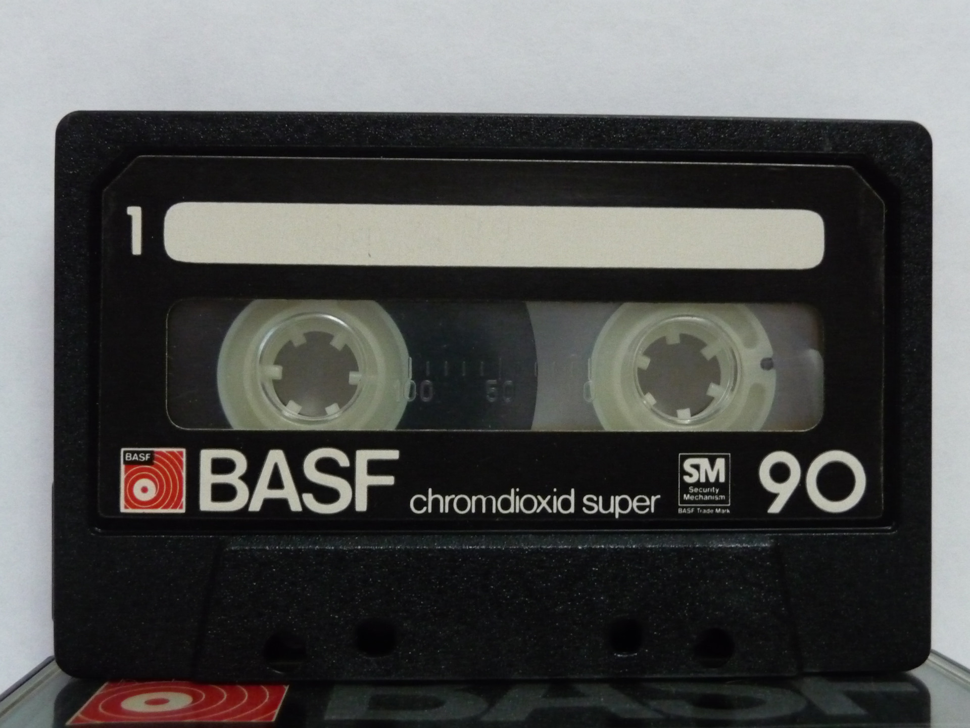 Basf g30. Кассеты БАСФ для магнитофона. Кассета BASF 120. Compact Cassette BASF. Компакт кассета BASF Color Sound.