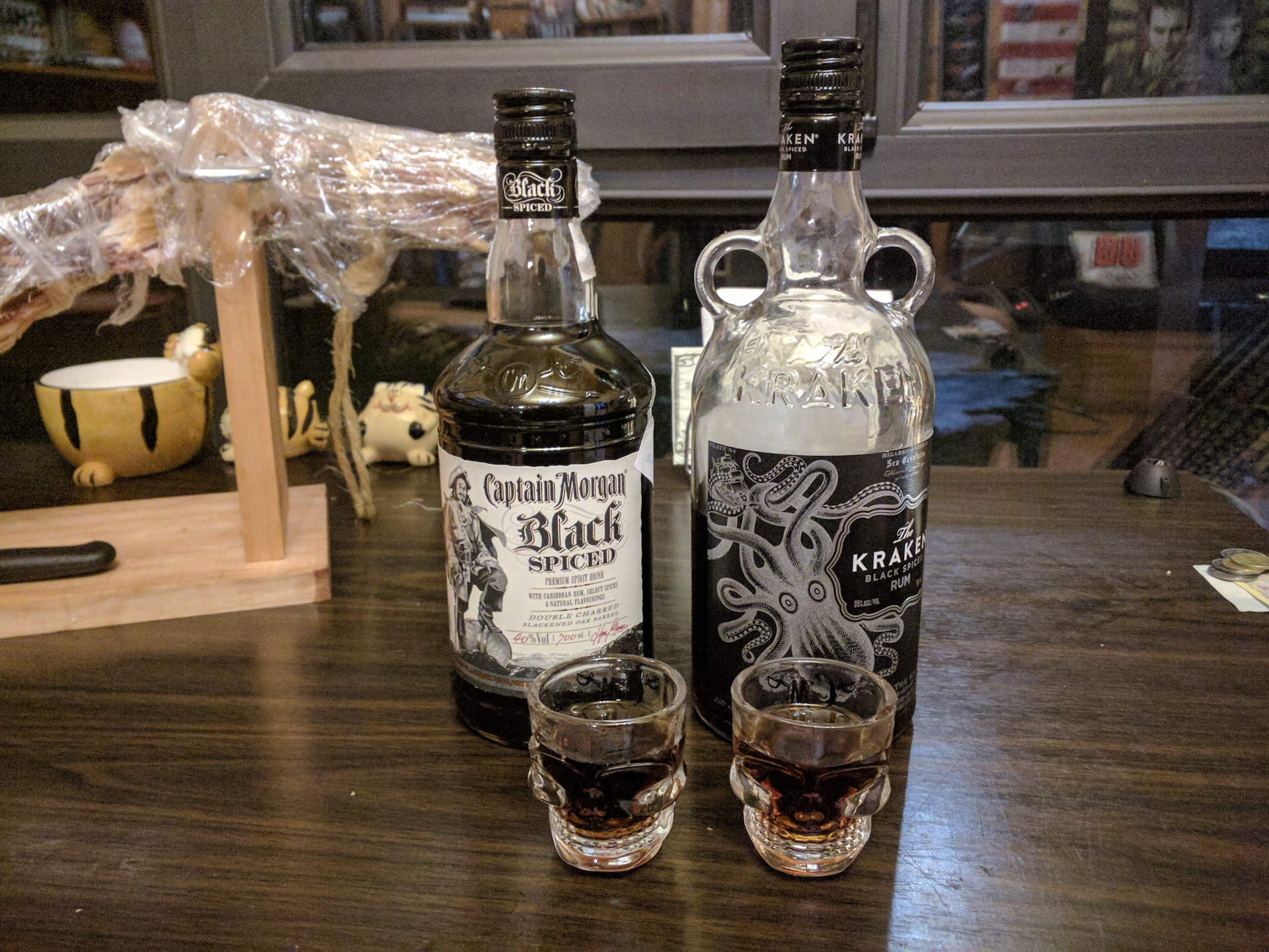 Ром морган блэк. Captain Morgan Black Spiced набор. Ром Captain Morgan Black Spiced. Морган Блэк Спайсед. Capitan Morgan Black ROM Spiced.