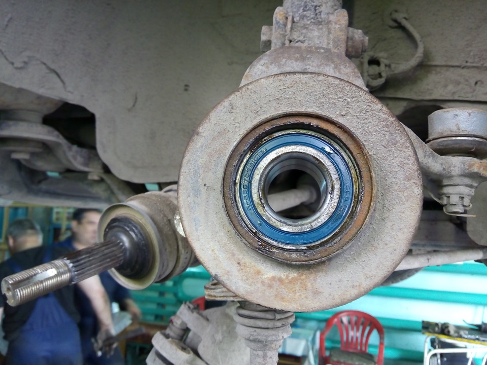 Хочу поменять ступичный подшипник, собственноручно. — Lada Ока 11113, 0 ...