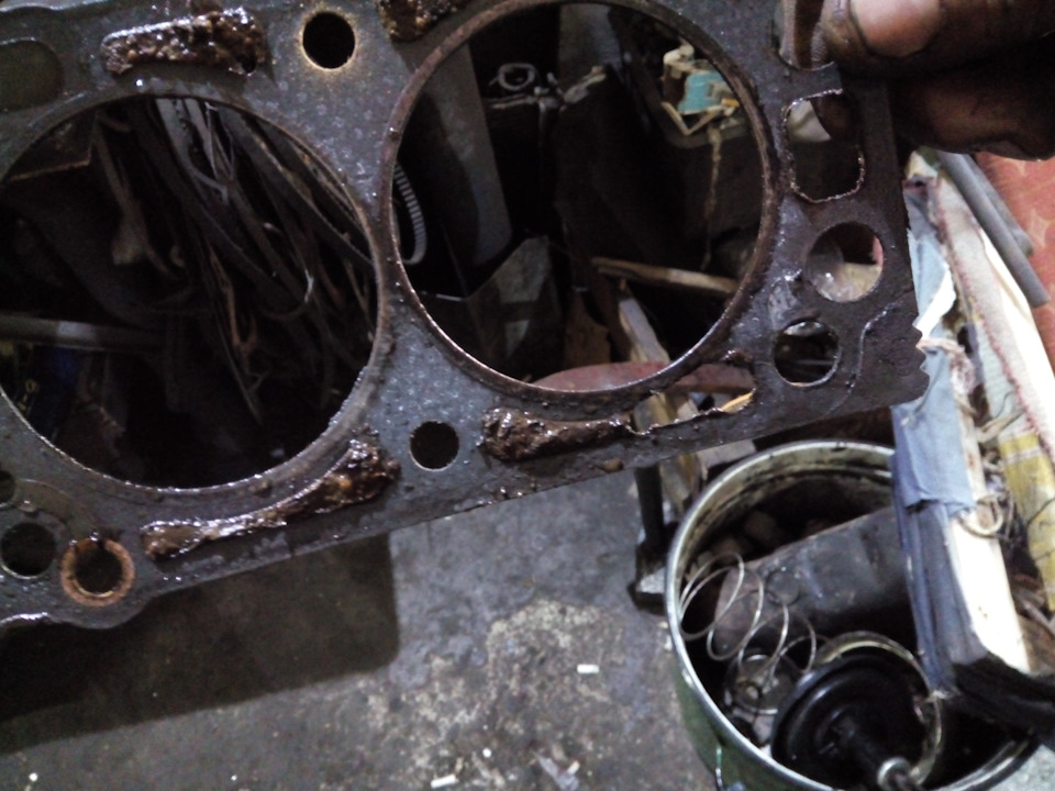 Похолодало, при заводке на холодную троит минуты три потом норма ...