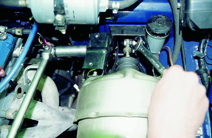 Как снять вакуум на газели