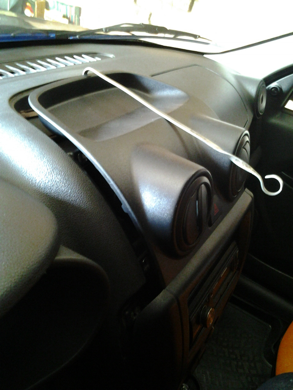 замена лампочек отопителя, круг царапка ))) — Lada Гранта, 1,5 л, 2015 ...