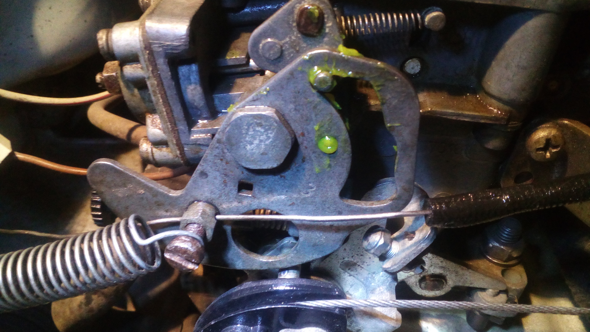 Регулировка воздушной заслонки — Lada 2109, 1,5 л, 1998 года | своими ...