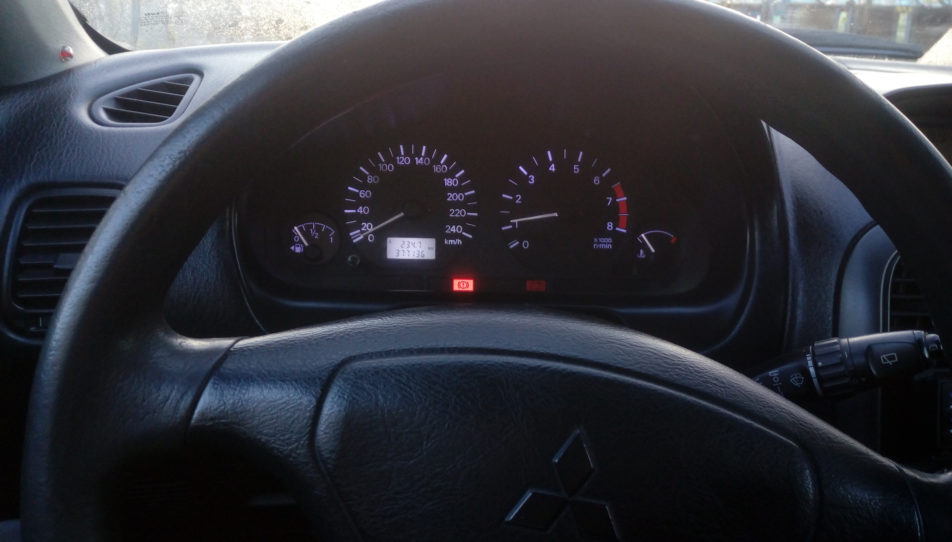 Хелп! Нужна подсказка. — Mitsubishi Carisma, 1,8 л, 1995 года | наблюдение | DRIVE2