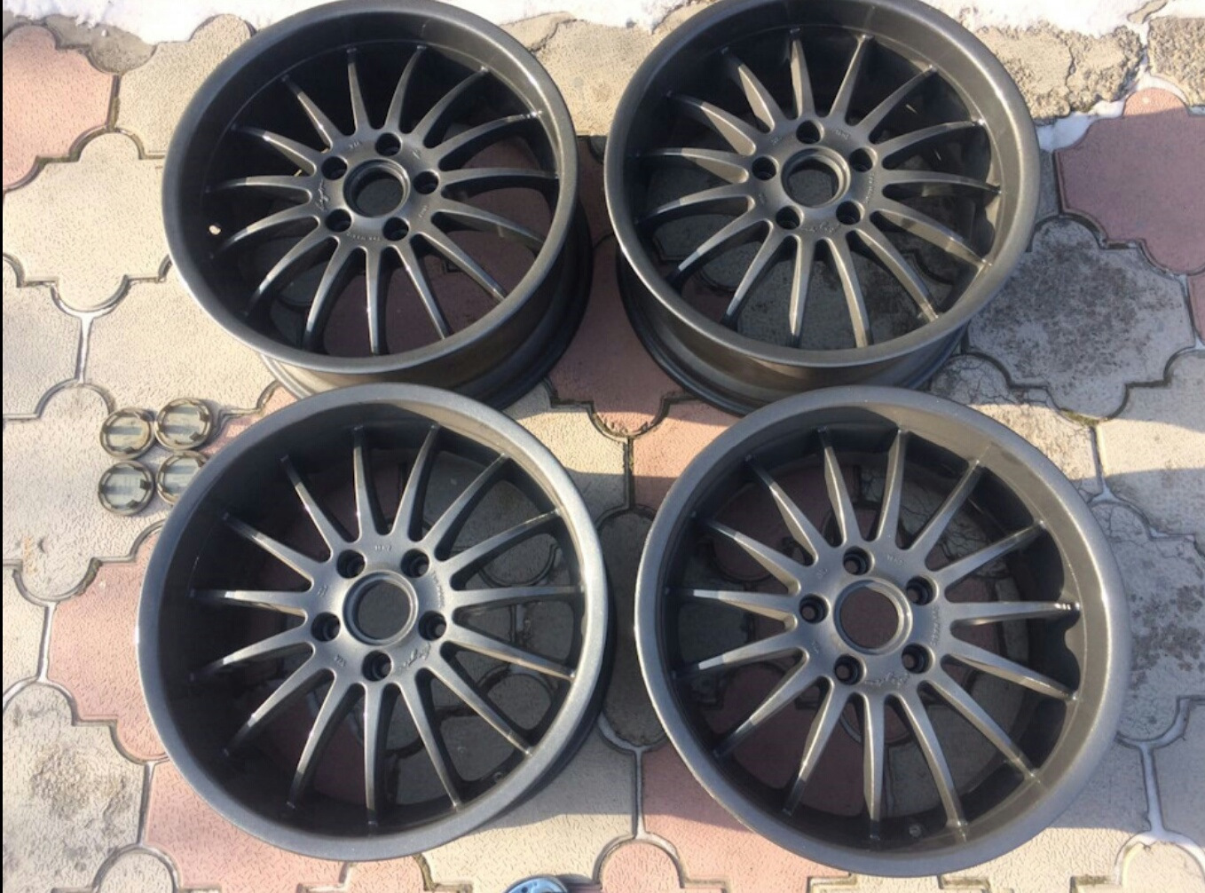 Черный металлик 3 диски. Диски черный металлик. Breyton magic e46. Jic magic j-force 05 — 18. Jic magic j-force 17.