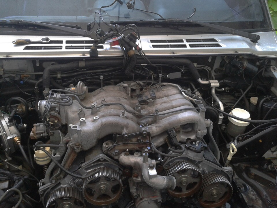 Mitsubishi pajero двигатель 3. Mitsubishi 6g74 v6 3.5. Двигатель 6g74 3.5л Mitsubishi Pajero. Митсубиси Паджеро 3 5 двигатель 6g74. Паджеро 2 мотор 3.2 бензин.