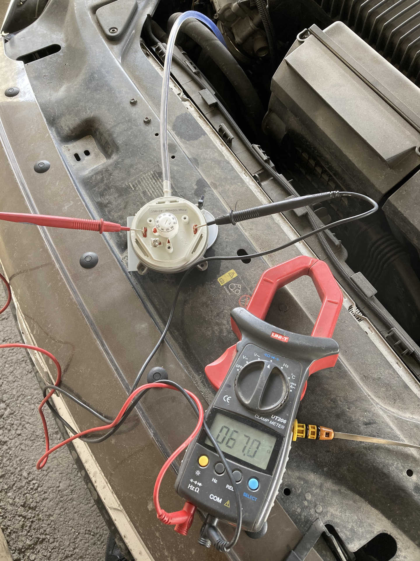 Давление в картере — Volvo S80 (2G), 2,5 л, 2010 года | своими руками ...