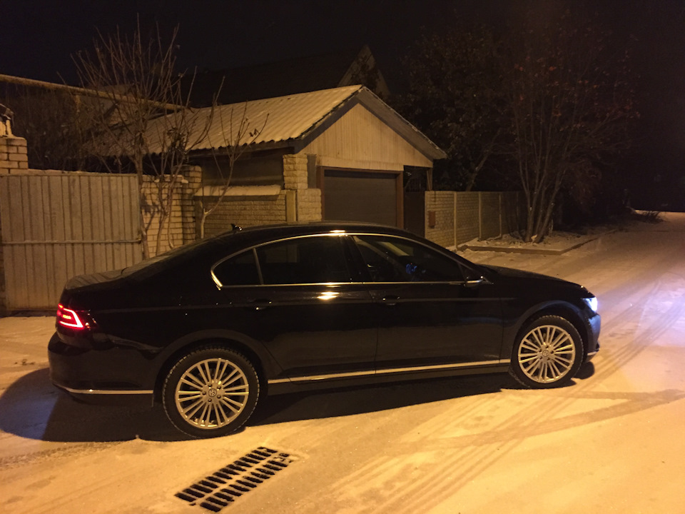 Volkswagen passat b6 черный. Тонированный пассат. Vw passat b6 тонированный. Пассат б7 черный тонированный. Тонированный пассат.