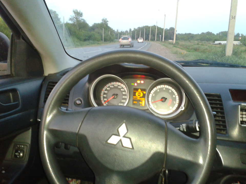 жрет масло лансер 10 1.5 — DRIVE2