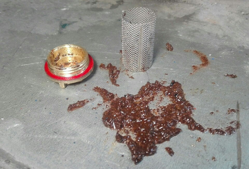 Сантехнический фильтр ОЖ спустя 8 месяцев… — УАЗ Patriot, 2,7 л., 2015 ...