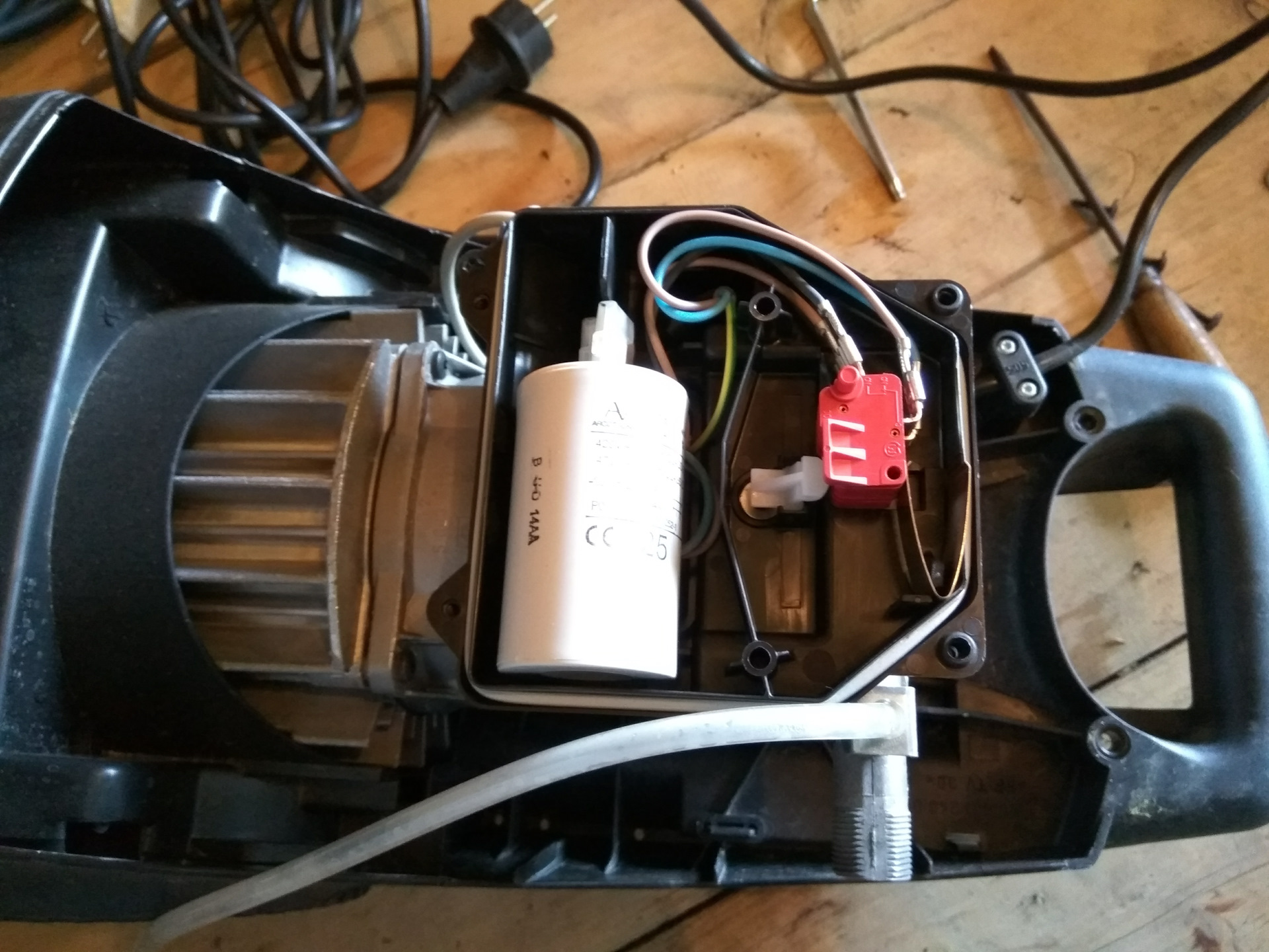 Как переделать компрессор от прикуривателя на 220 вольт