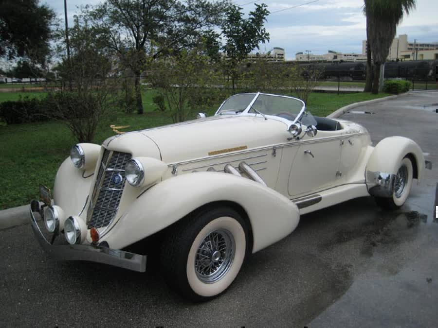 Auburn Speedster Replica