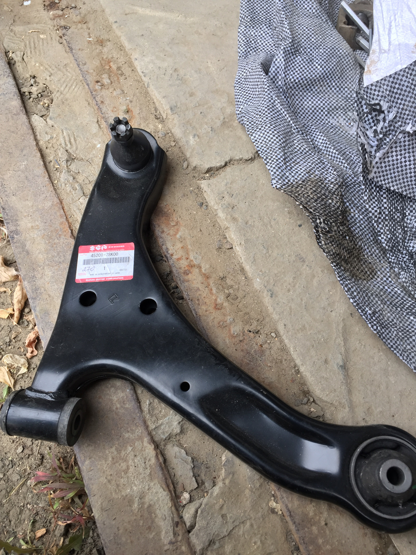 5207300k00b1. тросик двери ховер 2007 года. 51718-2h000. K 00. опорный подшипник переднего амортизатора сузуки гранд витара 2008.