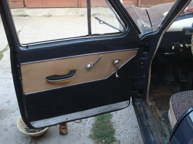 Двери газ 21 волга. Двери газ 21 волга. Дверь газ 21 передняя. Двухцветная волга газ 21. Газ 21 дверь.