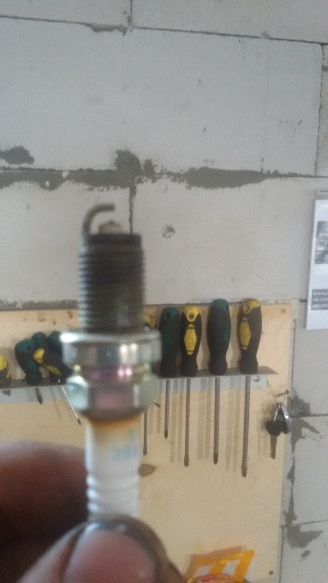 Как правильно устанавливать свечи зажигания — NGK Spark Plugs (Eurasia ...