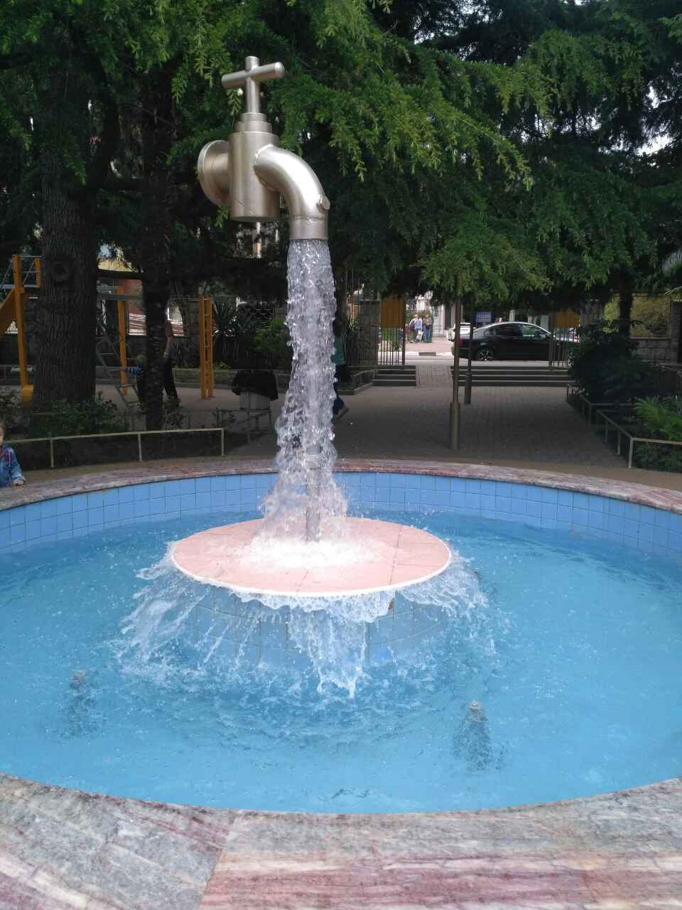 Лазаревское достопримечательности фонтан