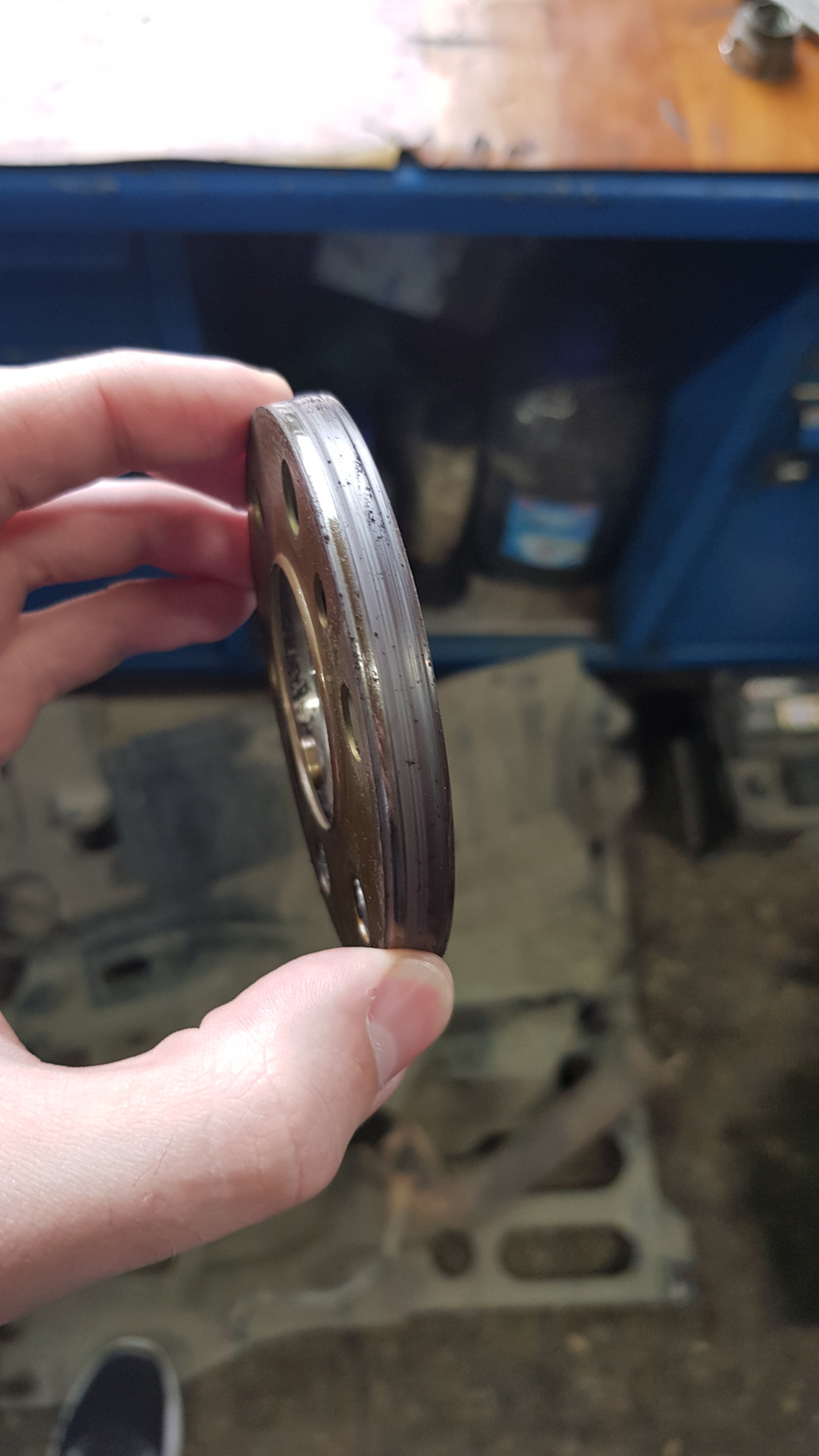 Парни HELP! Стрелка тахометра периодически перестает работать ...