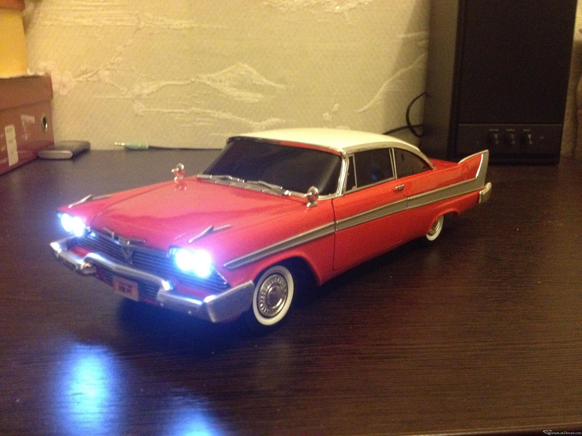 1/18 Plymouth Fury 1958 (Motor Мax) 