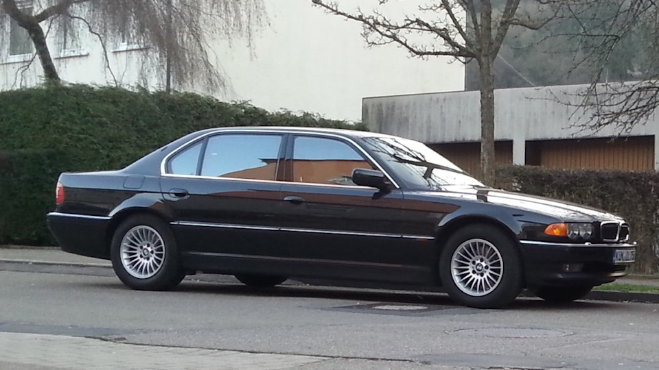 Лонг 750. BMW 7 e38 long. БМВ е38 750 Лонг. BMW 7 e38 long v12. BMW e38 r15.