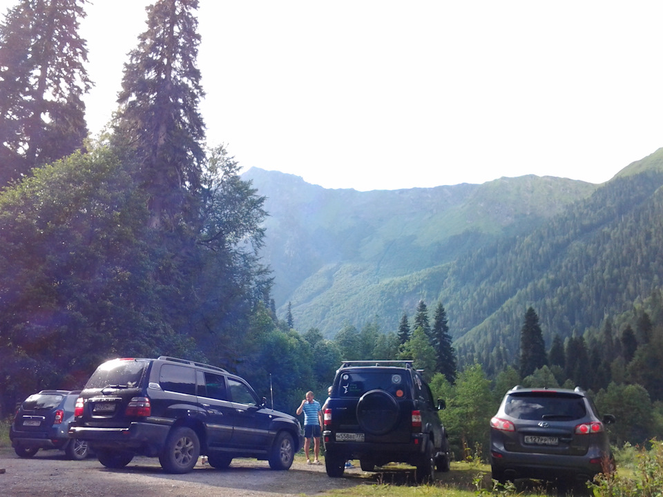 Угадайте, кто круче? 😂 — УАЗ Patriot, 2,7 л, 2015 года | наблюдение ...