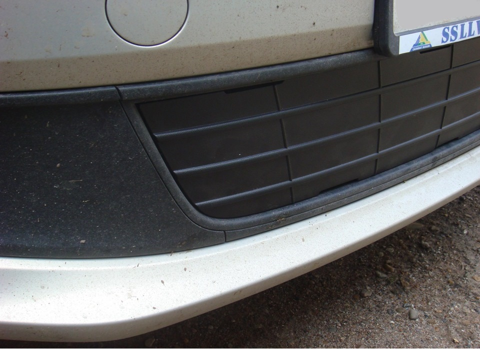 Заглушка в передний бампер 6RU853678A9B9 - Volkswagen Polo Sedan, 1,6 л, 2015 го