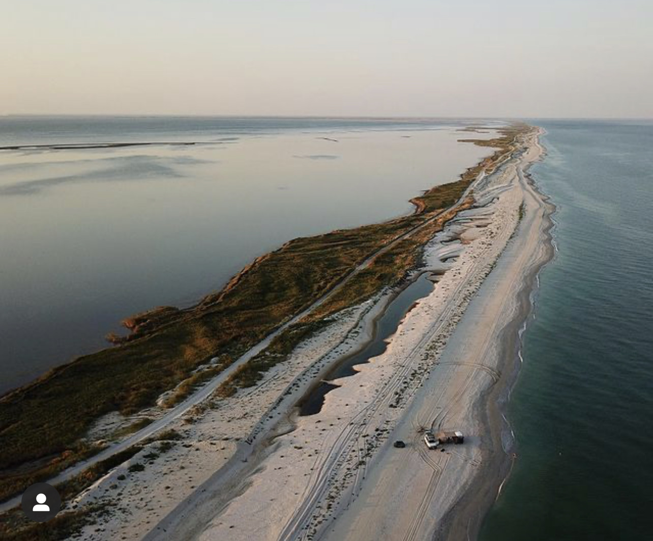 Азовское море теплее черного. Коса Обиточная Азовское море. Приморск Обиточная коса. Обиточная коса в Азовском. Коса чушка Азовское море.