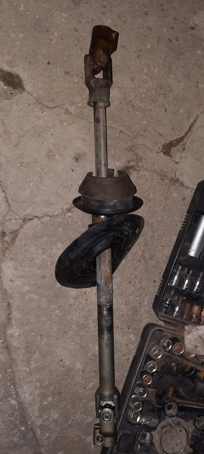 Крестовина рулевого вала (GMB) — Audi Q5 (1G), 2 л, 2015 года | визит ...