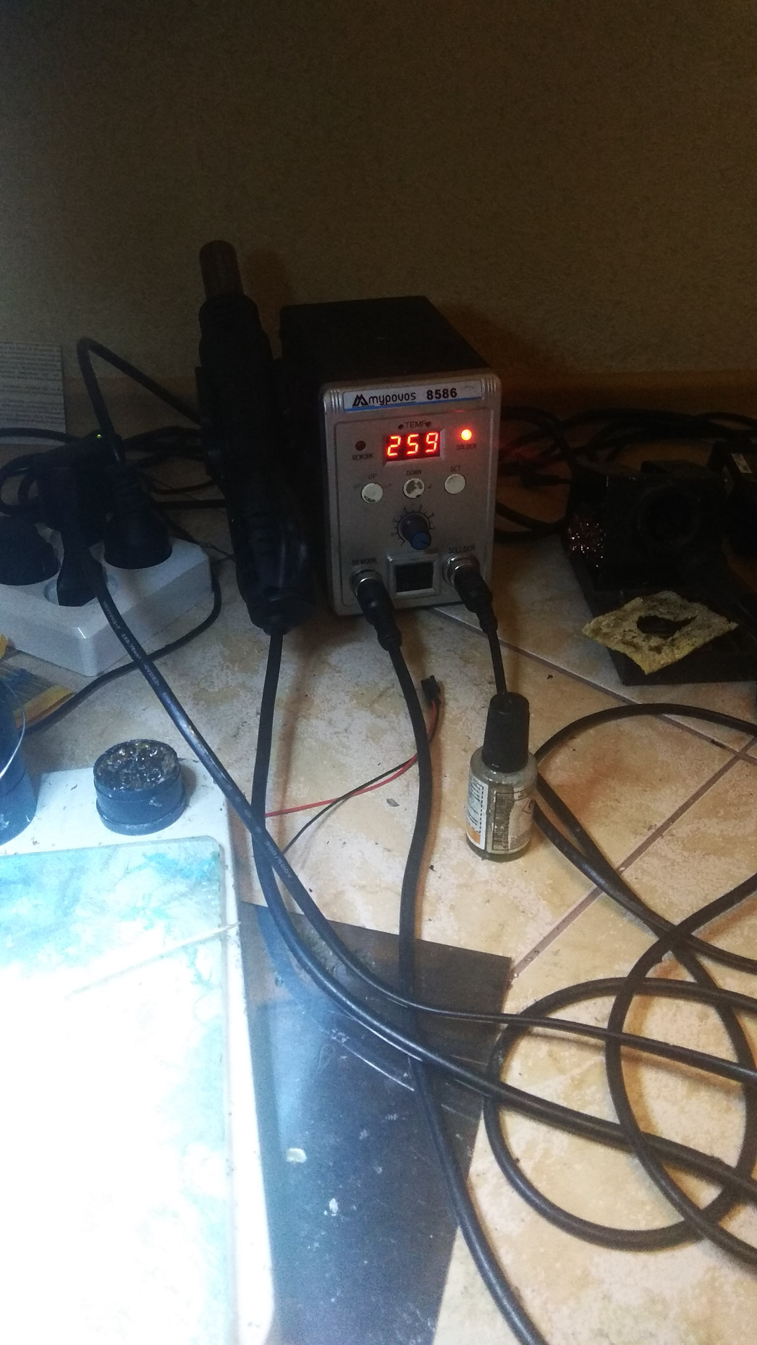 Тускнеет ближний свет при включении поворотов. — Lada Калина универсал ...