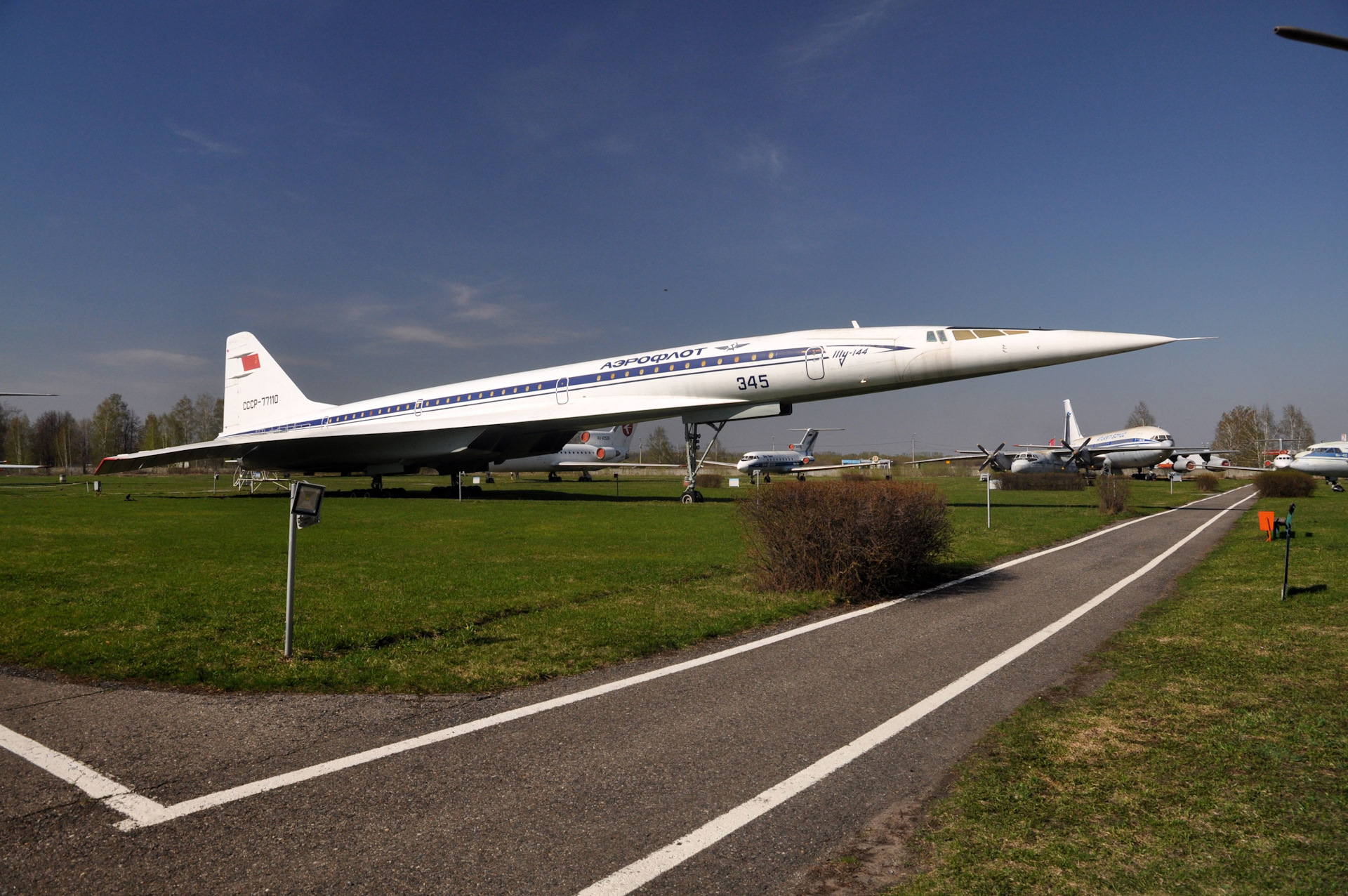 Ульяновск аэропорт казань. Авиамузей в Ульяновске. Музей гражданской авиации Ульяновск. Ульяновск аэропорт музей. Музей гражданской авиации Казань.